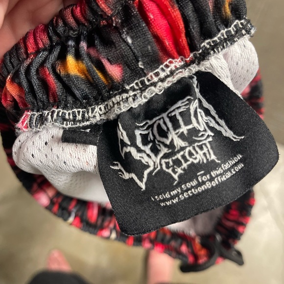 Section 8 Hannya demon mask shorts size medium - Picture 4 of 5